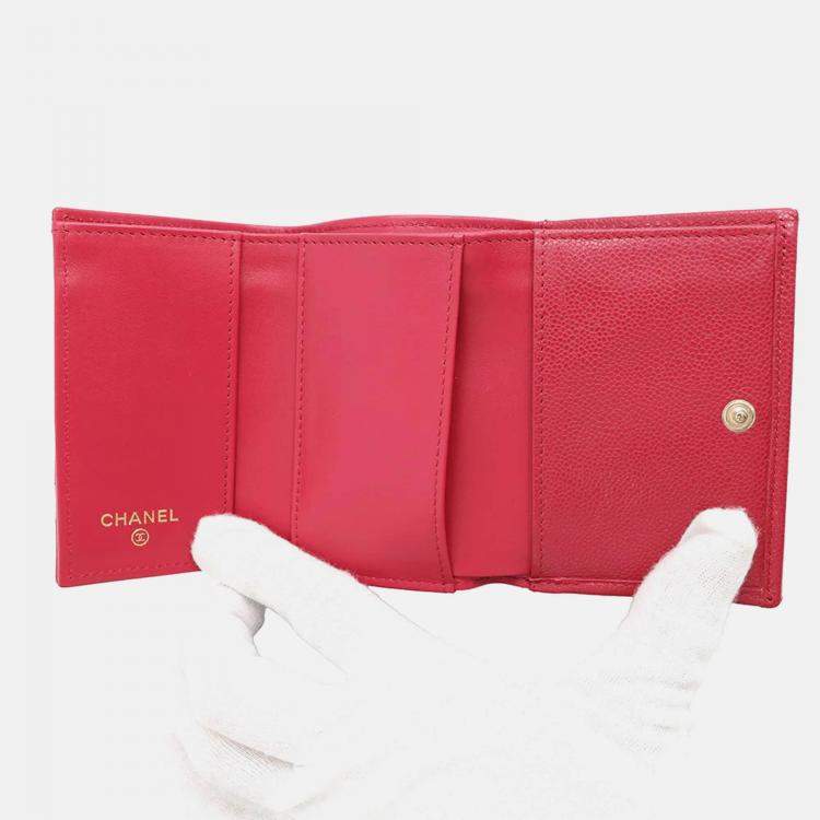 Pre Owned Chanel Matelasse Classic Small Caviar Leather Flap Wallet