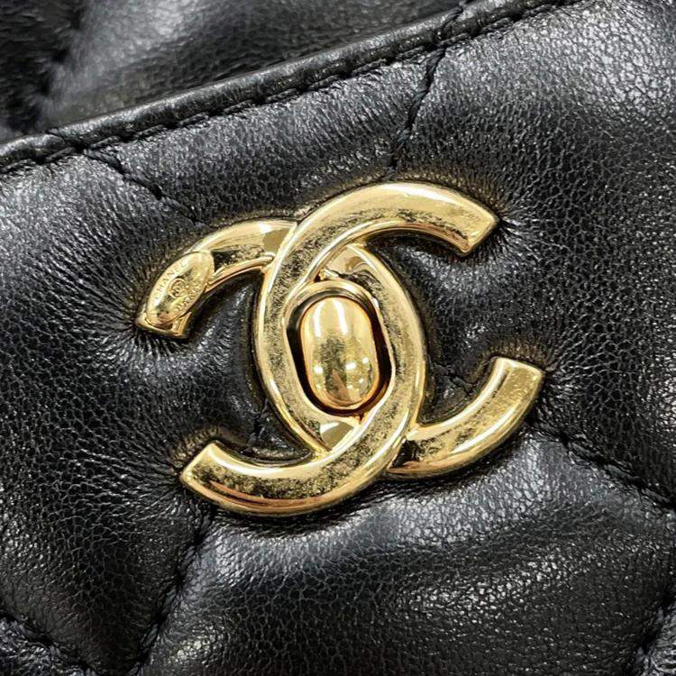 Pre Owned Chanel Matelasse Camera Case Black Lambskin Chain Shoulder Bag