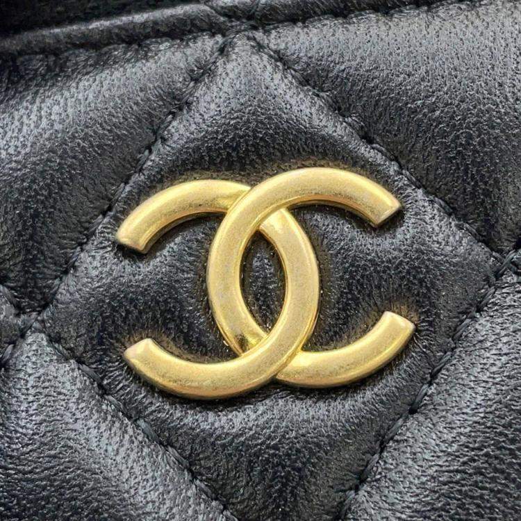 Pre Owned Chanel Matelasse Top Handle Black Lambskin Chain Vanity Bag