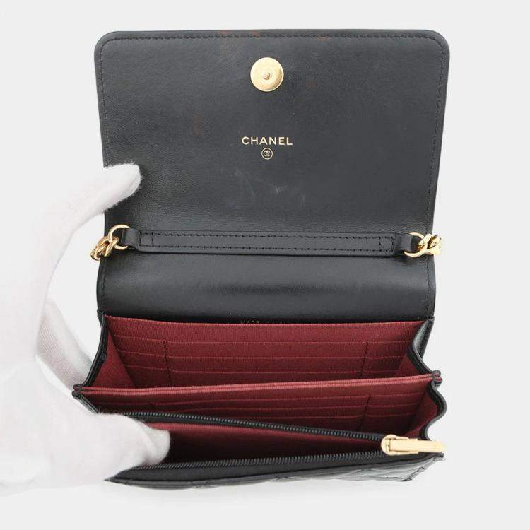 Pre Owned Chanel Matelasse Pearl Chain Mini Black Lambskin Chain Wallet