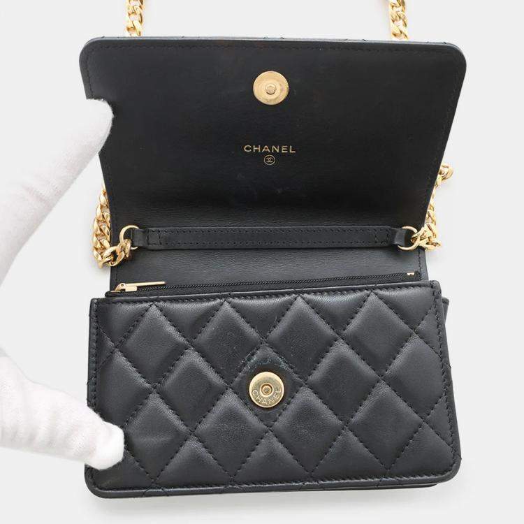 Pre Owned Chanel Matelasse Pearl Chain Mini Black Lambskin Chain Wallet