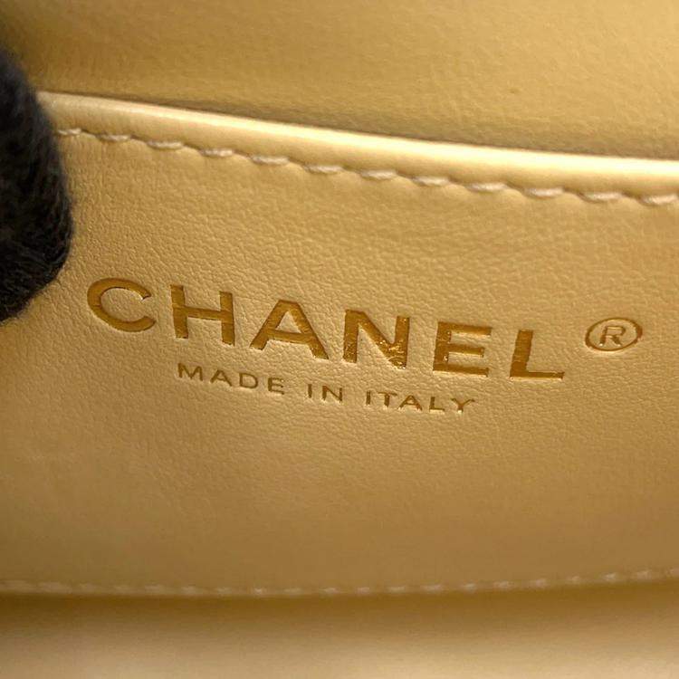 Pre Owned Chanel Turnlock CC Lambskin Chain Shoulder Bag
