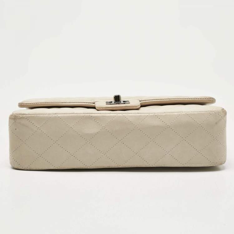 Pre Owned Chanel Beige Quilted Leather Medium Classic Double Flap Bag