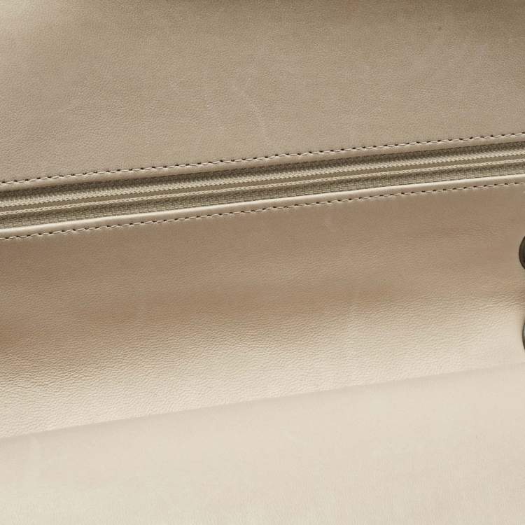 Pre Owned Chanel Beige Quilted Leather Medium Classic Double Flap Bag