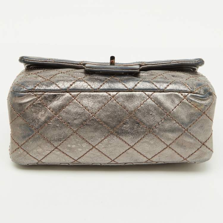 Pre Owned Chanel Metallic Quilted Leather Reissue 2.55 Reissue Mini Flap Bag