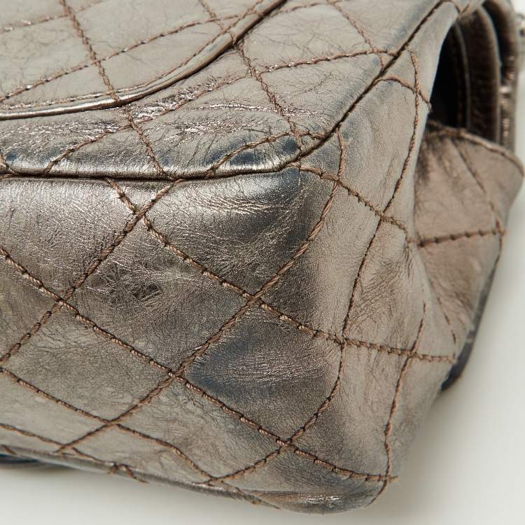 Pre Owned Chanel Metallic Quilted Leather Reissue 2.55 Reissue Mini Flap Bag