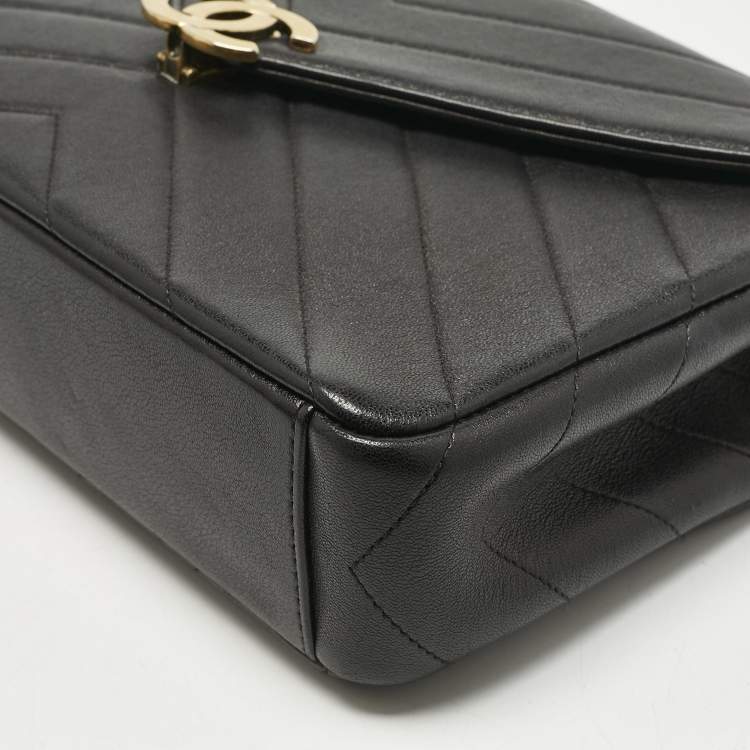 Pre Owned Chanel Black Quilted Leather Coco Envelope Flap Bag