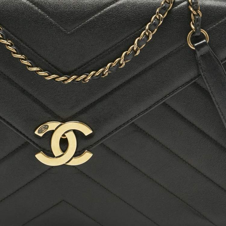 Pre Owned Chanel Black Quilted Leather Coco Envelope Flap Bag