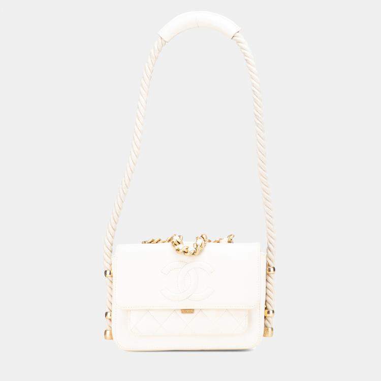 Pre Owned Chanel White Crumpled Calfskin En Vogue Rope Flap Bag