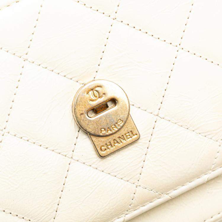 Pre Owned Chanel White Crumpled Calfskin En Vogue Rope Flap Bag