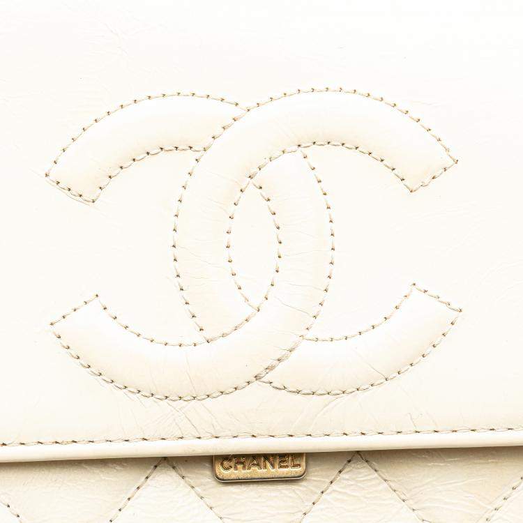 Pre Owned Chanel White Crumpled Calfskin En Vogue Rope Flap Bag