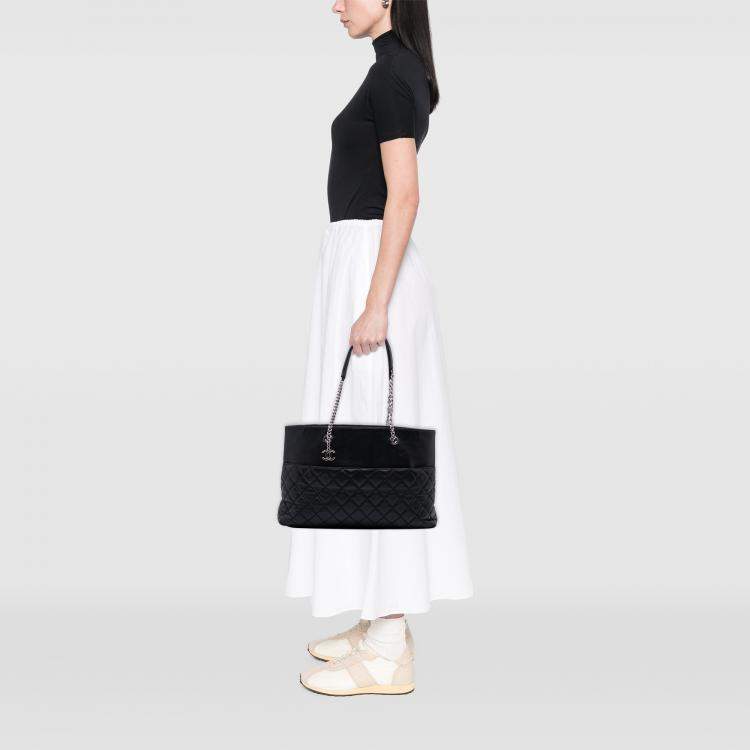 Pre Owned Chanel Black CC Quilted Lambskin Urban Delight Tote