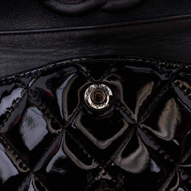 Pre Owned Chanel Classic Double Flap Medium Patent Leather Shoulder Bag