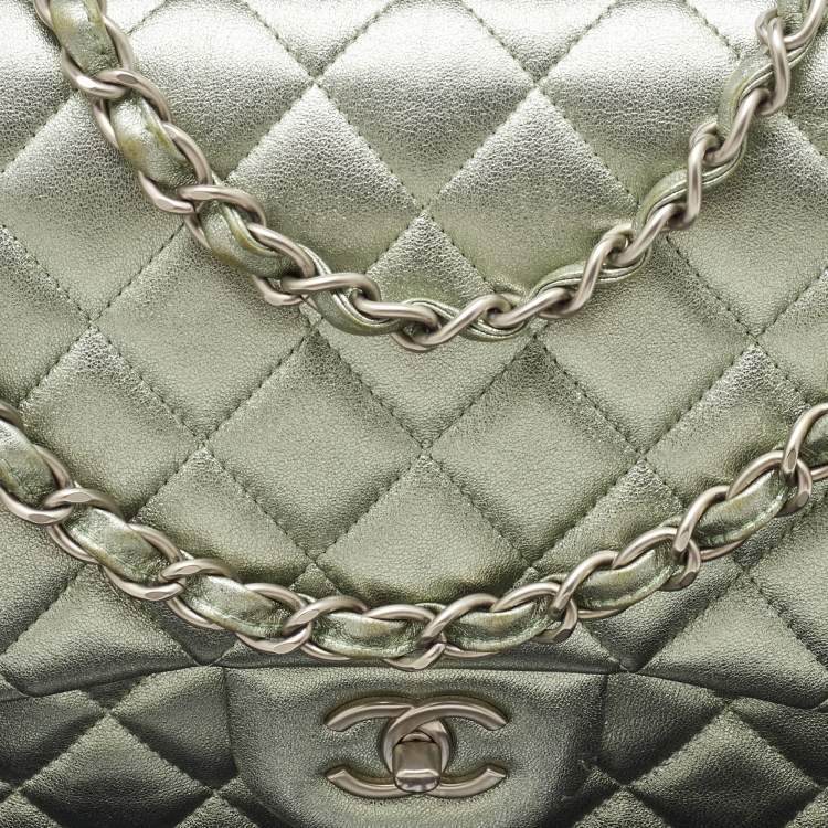 مملوكة مسبقًا Chanel Metallic Mint Green Quilted Leather Jumbo Classic Double Flap Bag