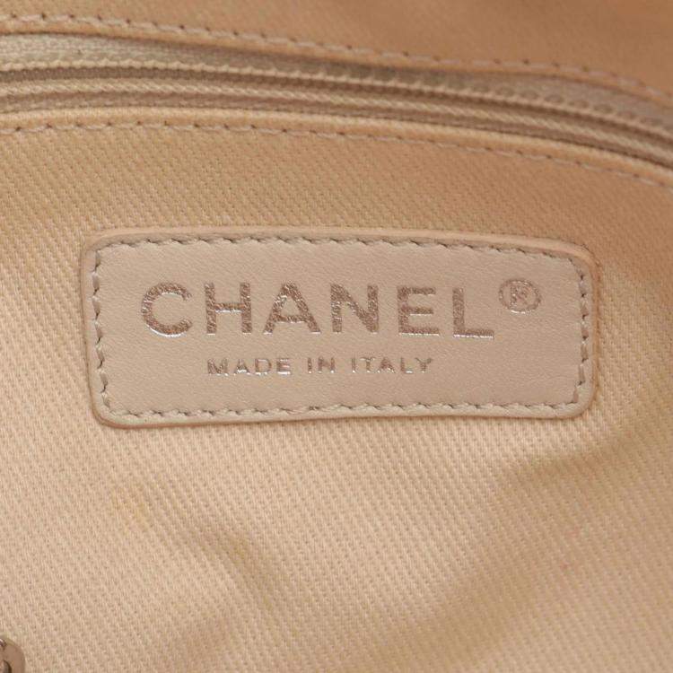 Pre Owned Chanel Matelasse Red Calfskin Tote Bag