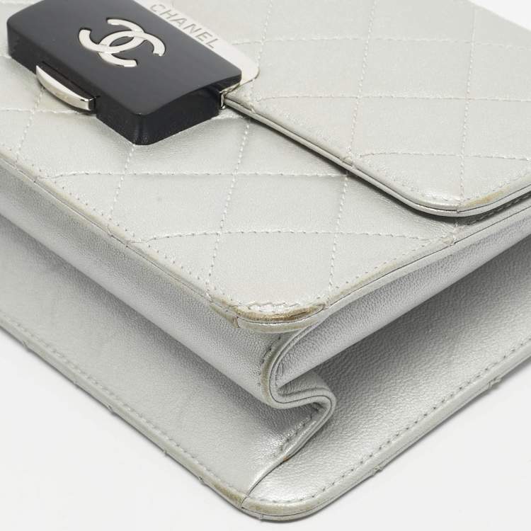 Pre Owned Chanel Silver Quilted Leather Beauty Lock Flap Bag