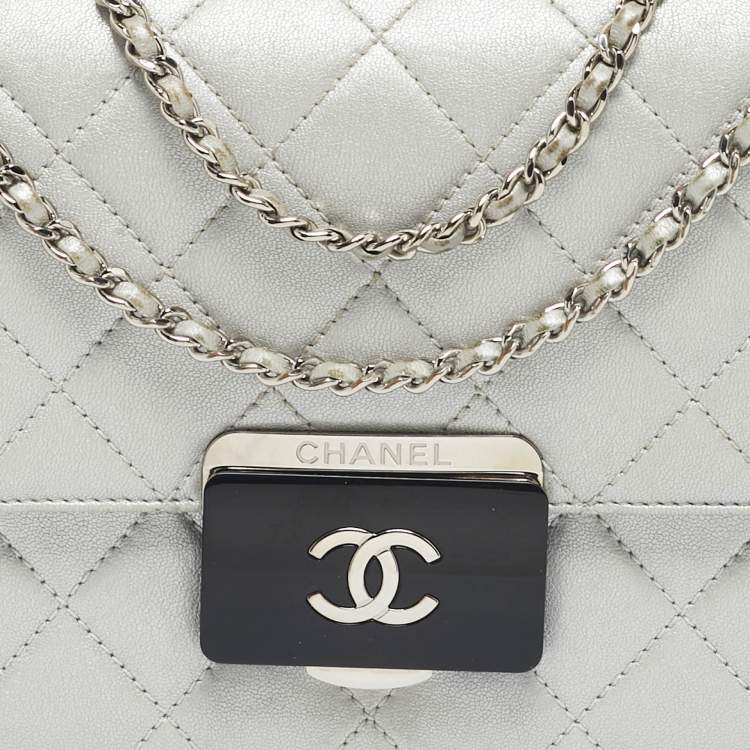Pre Owned Chanel Silver Quilted Leather Beauty Lock Flap Bag