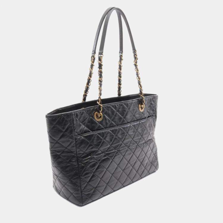 مملوكة مسبقًا Chanel CC Black Leather Tote Bag