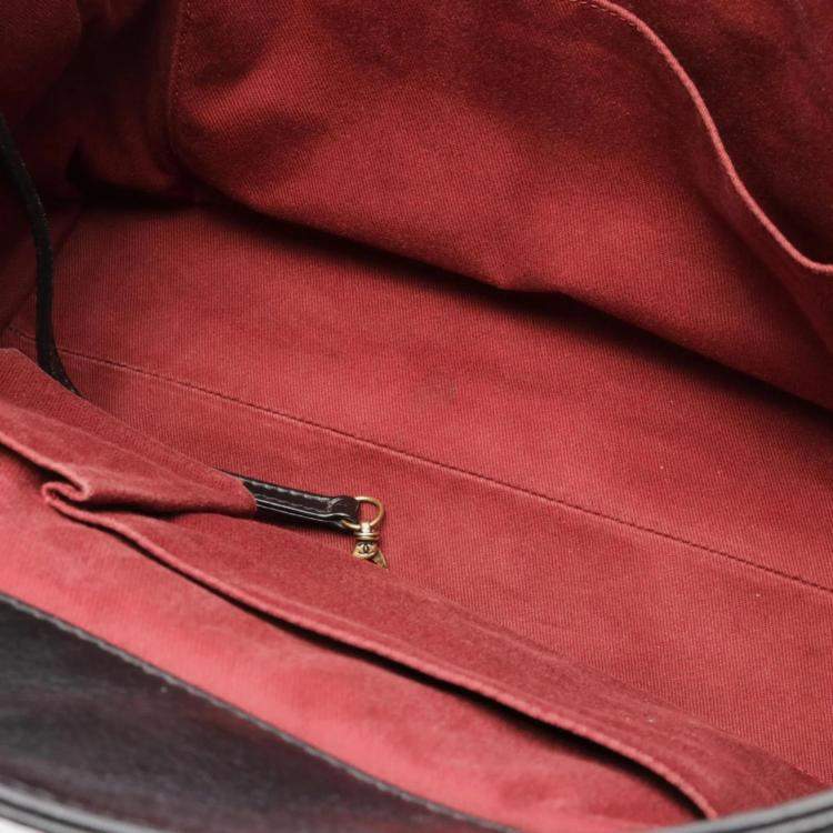 مملوكة مسبقًا Chanel CC Black Leather Tote Bag