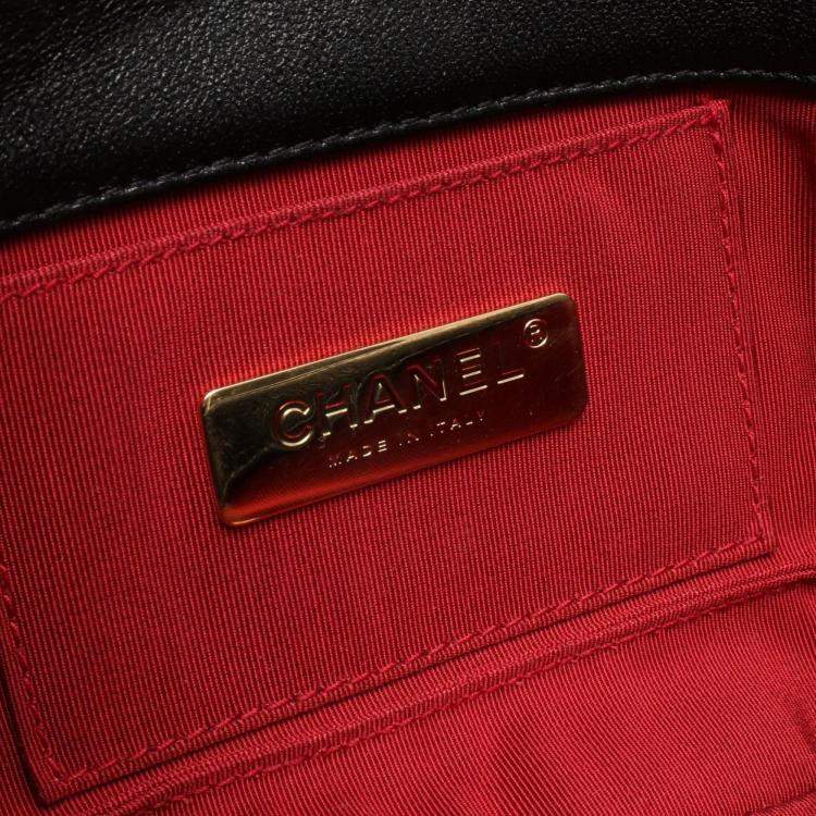 Pre Owned Chanel 19 Black Leather Waist Bag