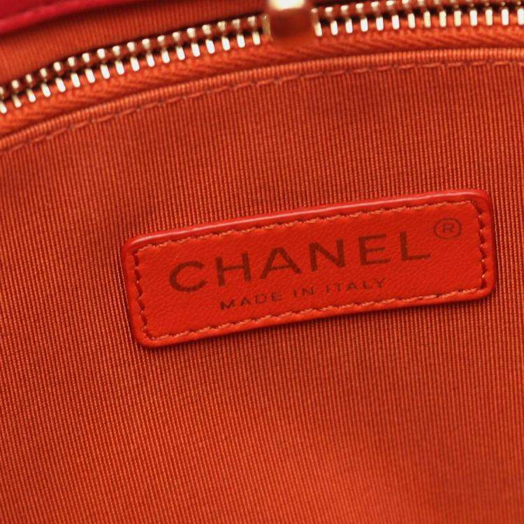 Pre Owned Chanel 31 Red/Orange Leather Shoulder Bag