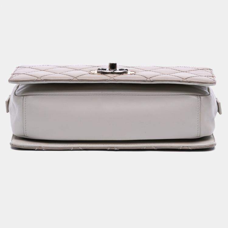Pre Owned Chanel Brown Quilted Calfskin Day Trip Flap
