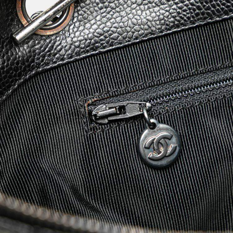 Pre Owned Chanel Black CC Quilted Caviar Front Pocket Shoulder Bag