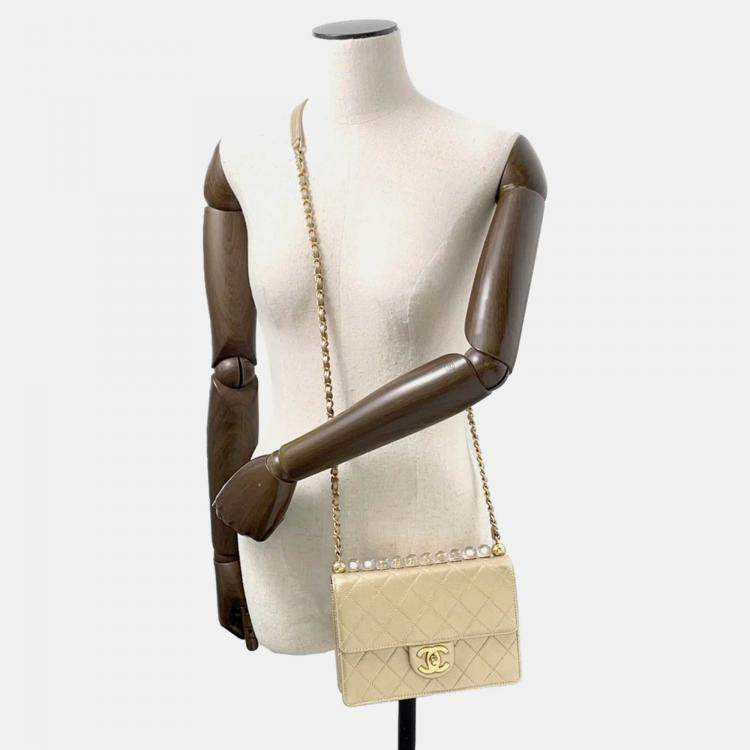 Pre Owned Chanel Matelasse Chain shoulder Bag Gold Leather