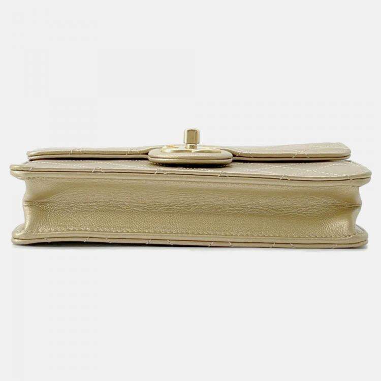 Pre Owned Chanel Matelasse Chain shoulder Bag Gold Leather