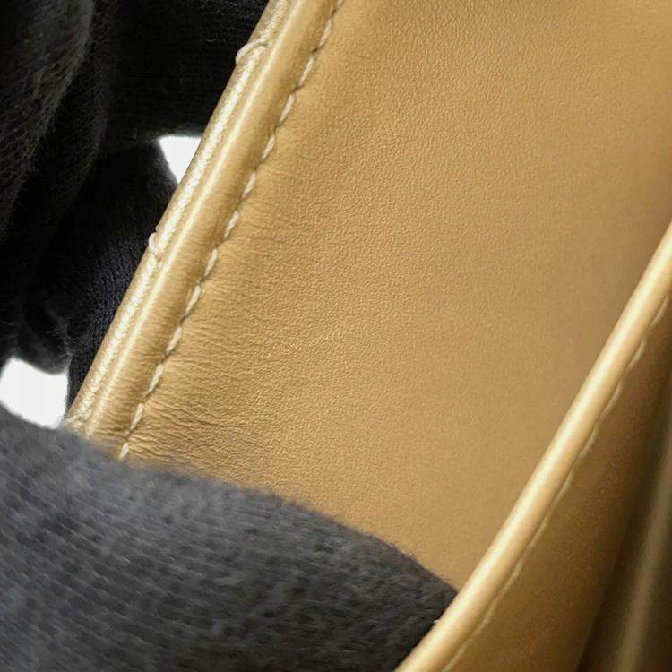 Pre Owned Chanel Matelasse Chain shoulder Bag Gold Leather