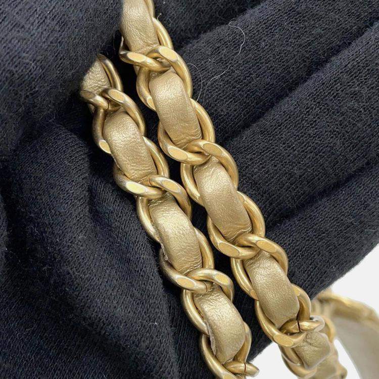 Pre Owned Chanel Matelasse Chain shoulder Bag Gold Leather