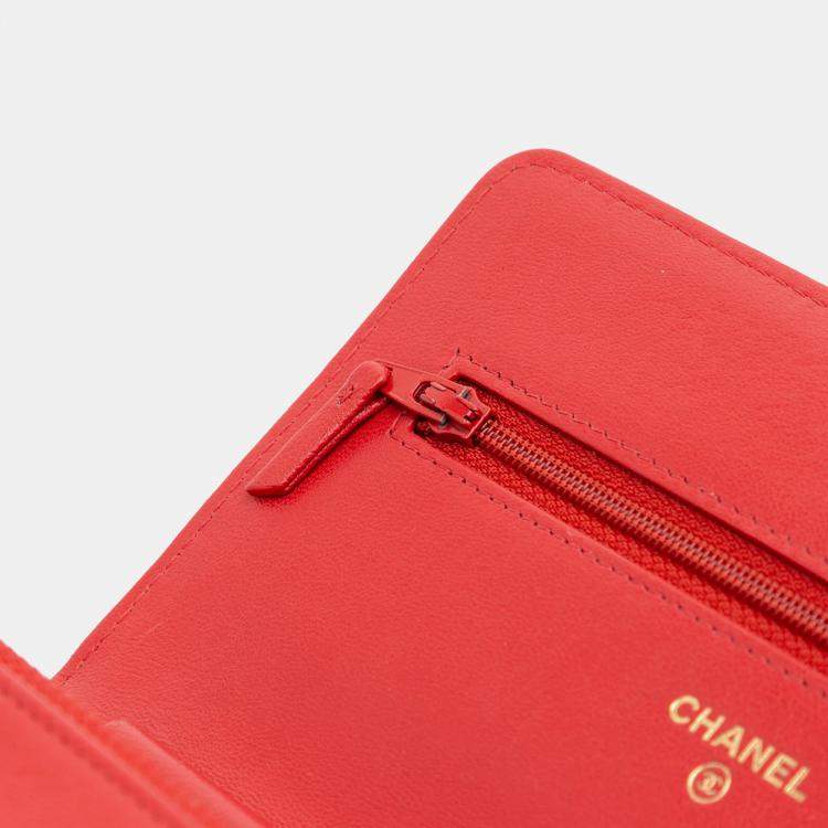 Pre Owned Chanel Red Quilted Lambskin 19 Wallet on Chain