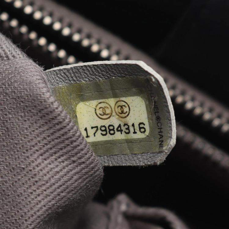 Pre Owned Chanel Black Medium CC Quilted Calfskin Stitch It Tote