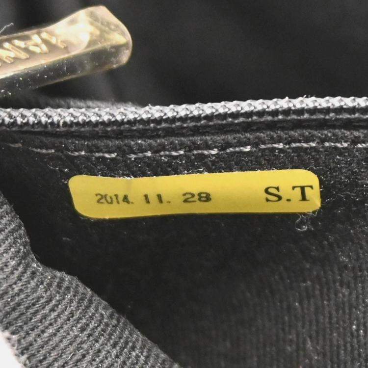 Pre Owned Chanel Shoulder Bag Black Calfskin Shoulder Bag