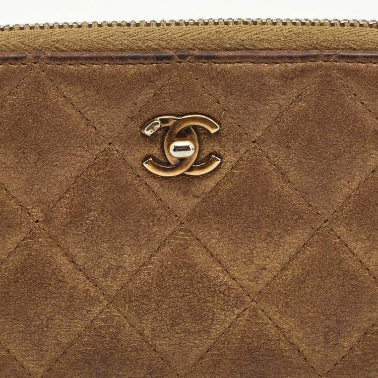 Pre Owned Chanel Gold Quilted Leather CC Zip Around Wallet