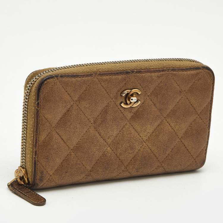 Pre Owned Chanel Gold Quilted Leather CC Zip Around Wallet