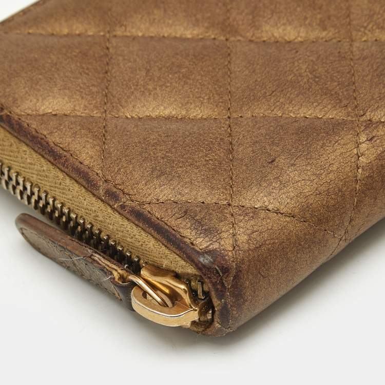 Pre Owned Chanel Gold Quilted Leather CC Zip Around Wallet