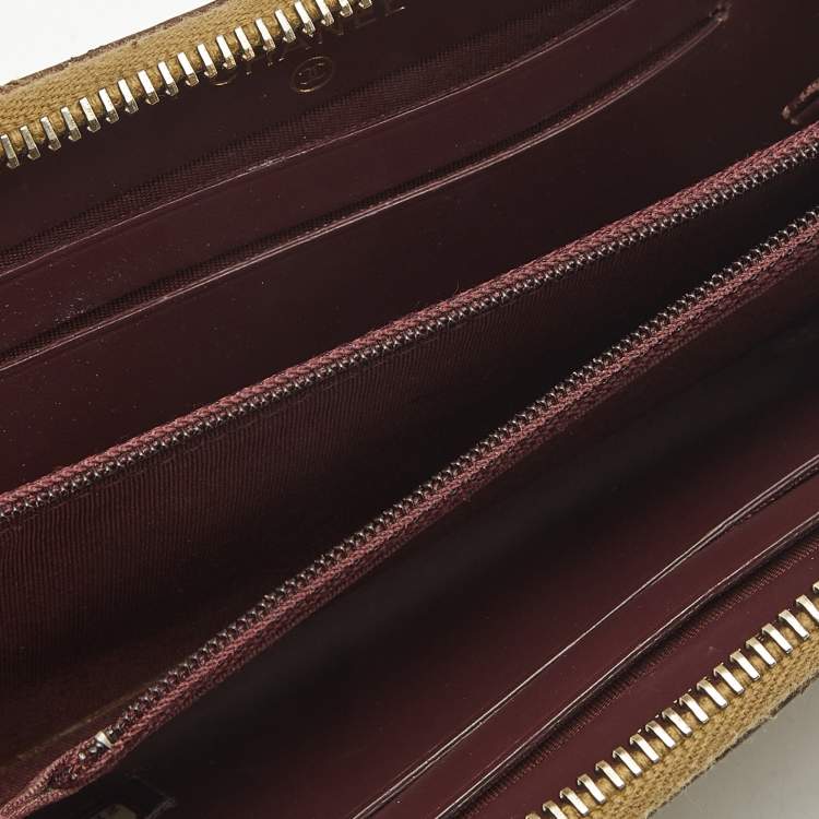 Pre Owned Chanel Gold Quilted Leather CC Zip Around Wallet