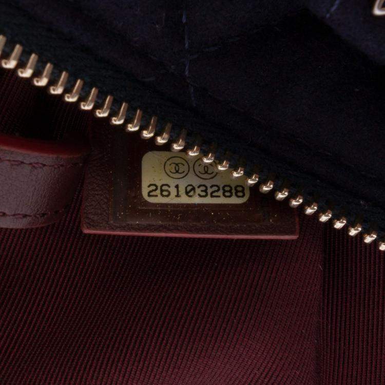 مملوكة مسبقًا Chanel Navy Blue Paris Hamburg Medium Quilted Wool Coco Sailor Charms O Case Clutch