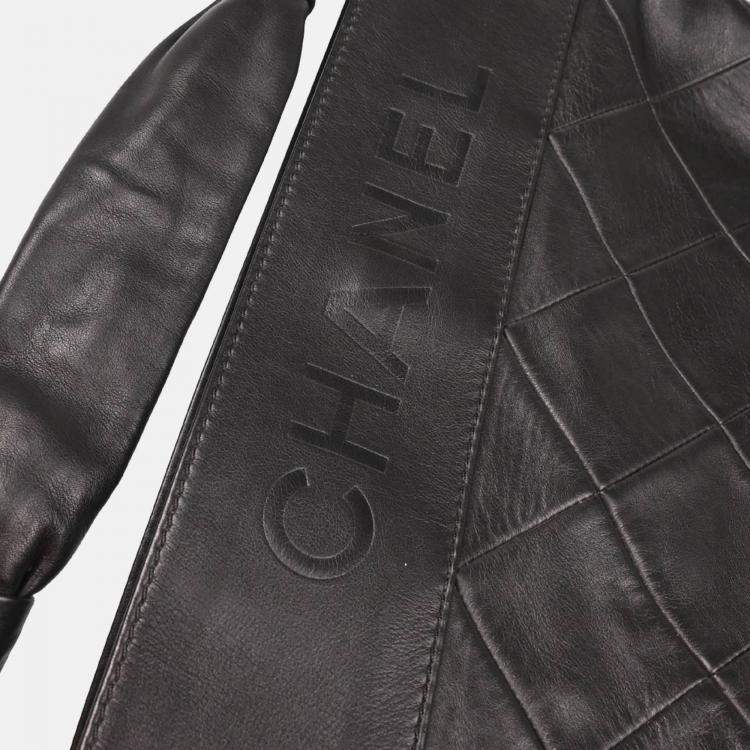 Pre Owned Chanel Black Calfskin Handbag
