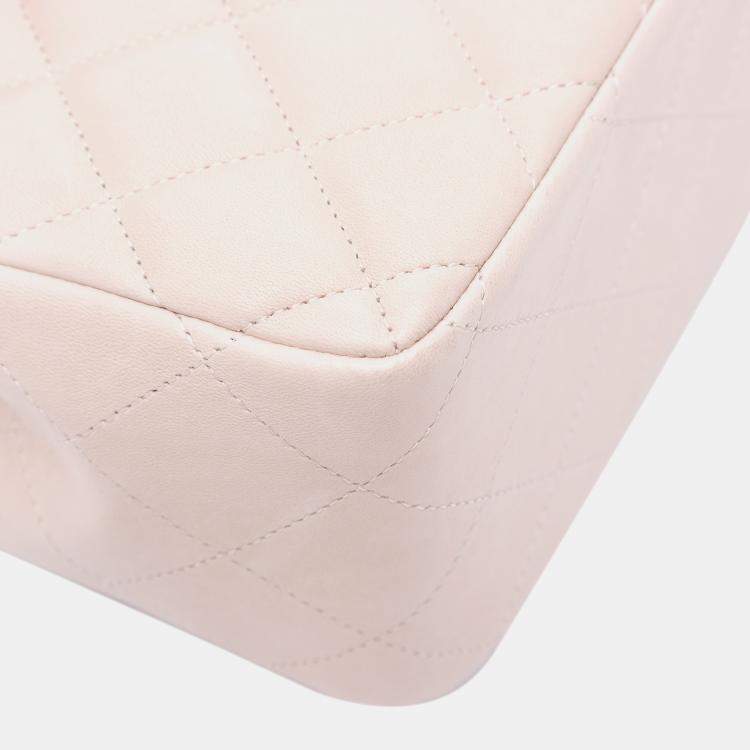 Pre Owned Chanel White Jumbo Classic Lambskin Double Flap Bag