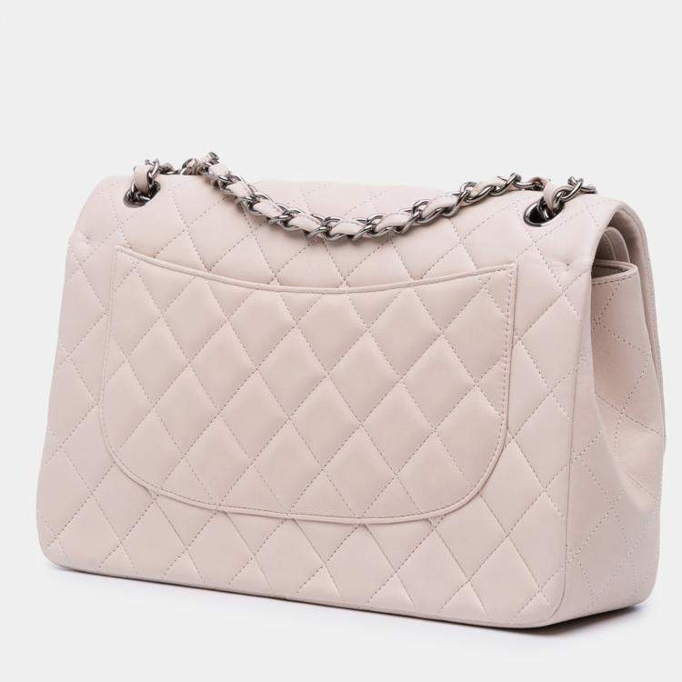 Pre Owned Chanel White Jumbo Classic Lambskin Double Flap Bag