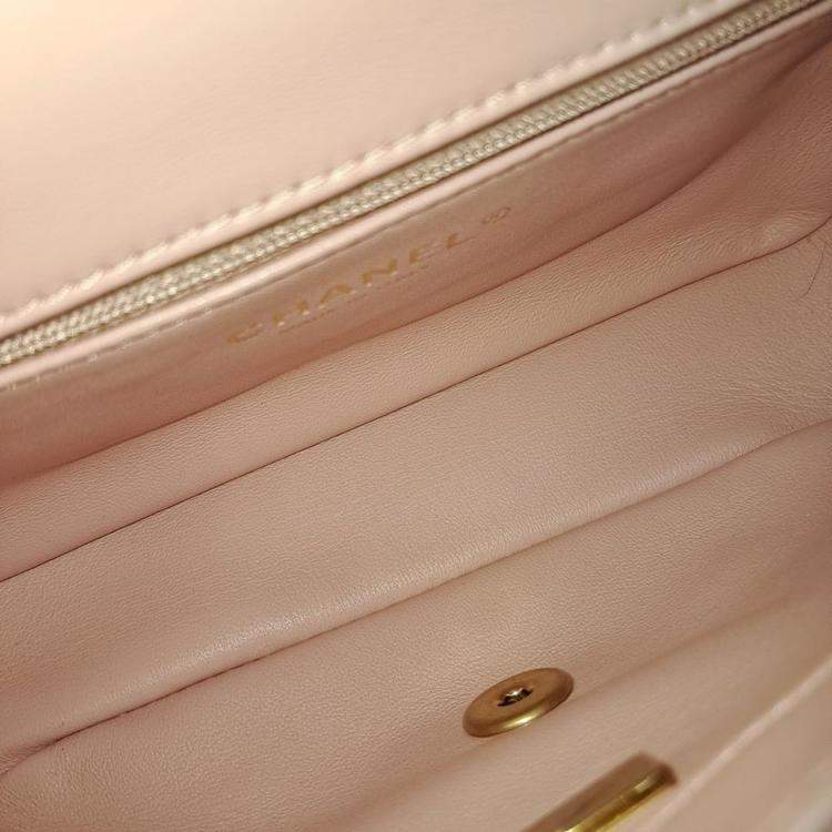 Pre Owned Chanel Pink Leather Lambskin Heart Chain New Mini bag