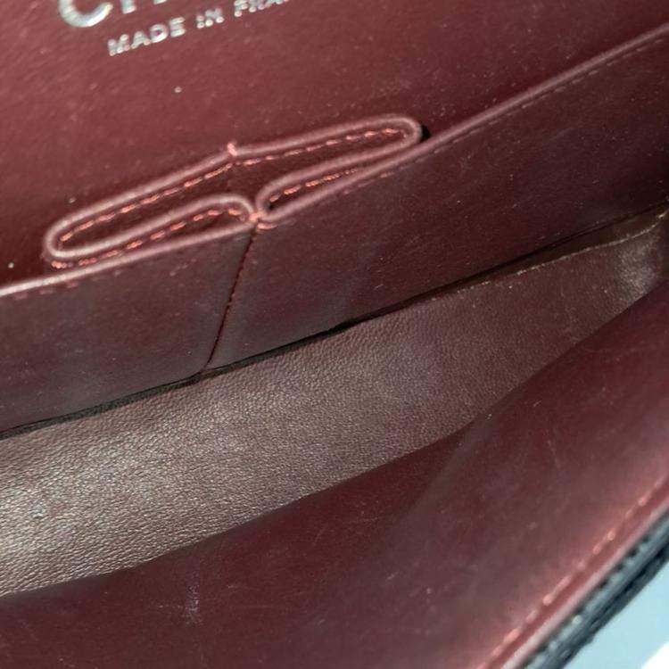 Pre Owned Chanel Black Leather Caviar Classic Medium bag