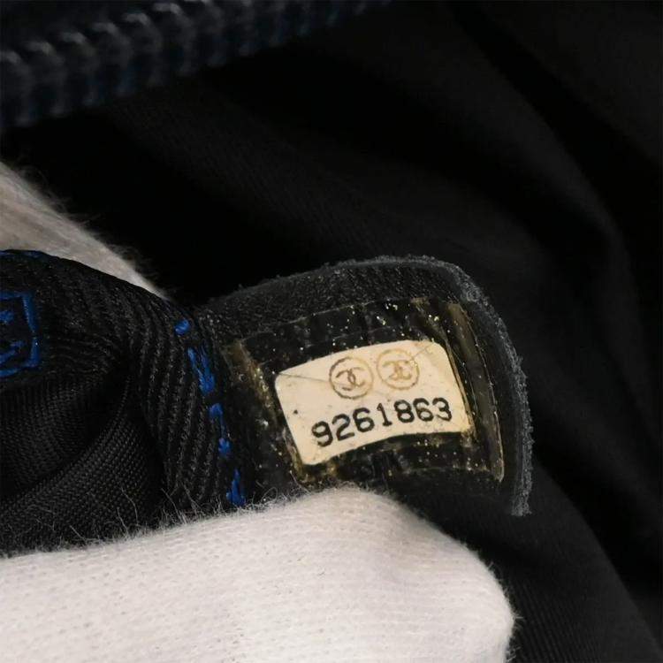 Pre Owned Chanel Navy Nylon Sport Line Duffle Handbag