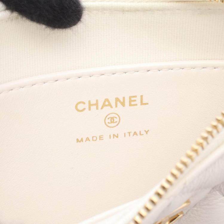 Pre Owned Chanel Matelasse Chain Shoulder Cluch Bag Lambskin White Ghw