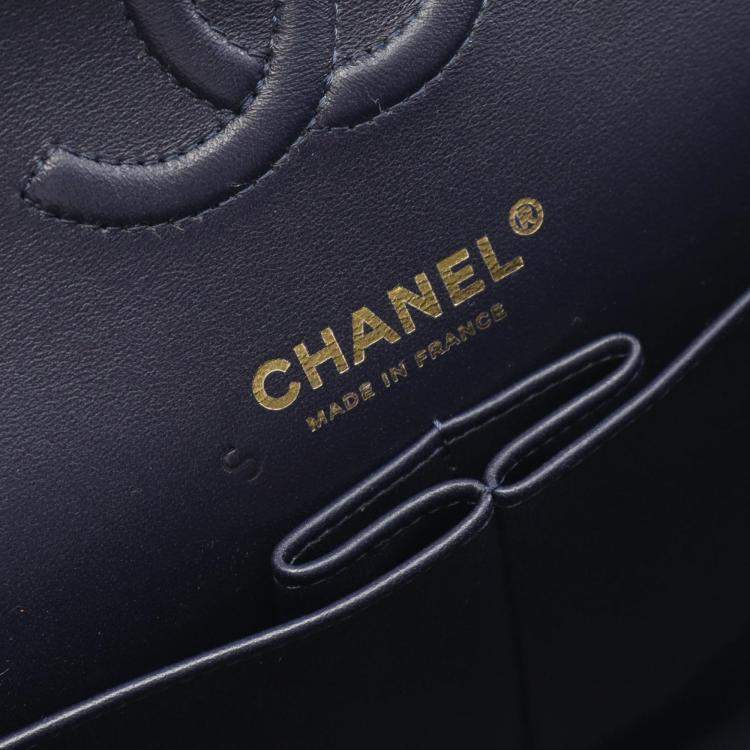 Pre Owned Chanel Matelasse W Flap Chain Shoulder Bag  Leather Navy Ghw Cc