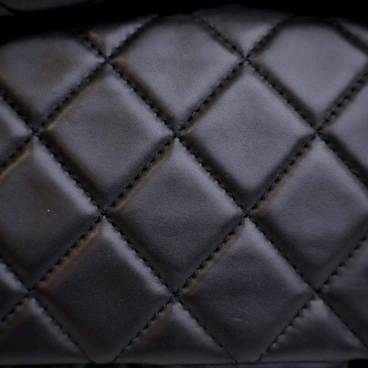 مملوكة مسبقًا Chanel Reissue Roll Black Lambskin Clutch Bag