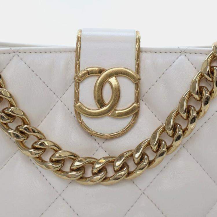 Pre Owned Chanel CC Chain Small White Lambskin Hobo Bag