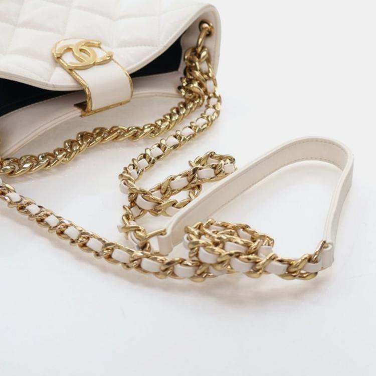 Pre Owned Chanel CC Chain Small White Lambskin Hobo Bag